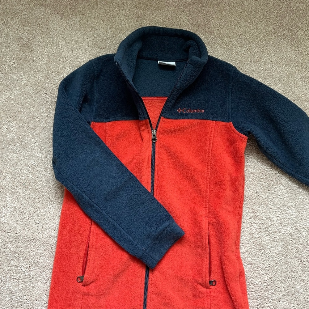Boys Columbia sweater size medium